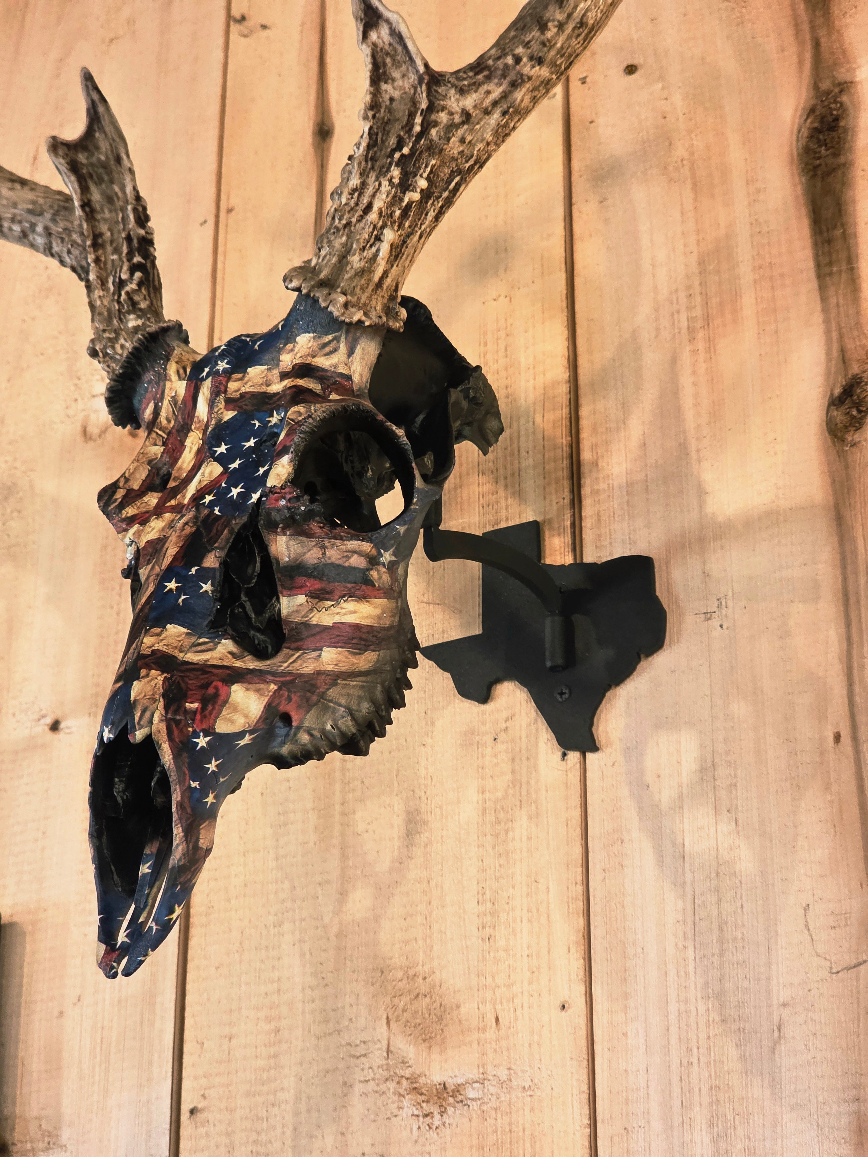 Texas - Swivel Skull Hanger