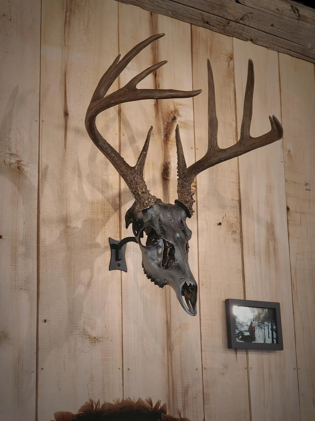 Original - Swivel Skull Hanger