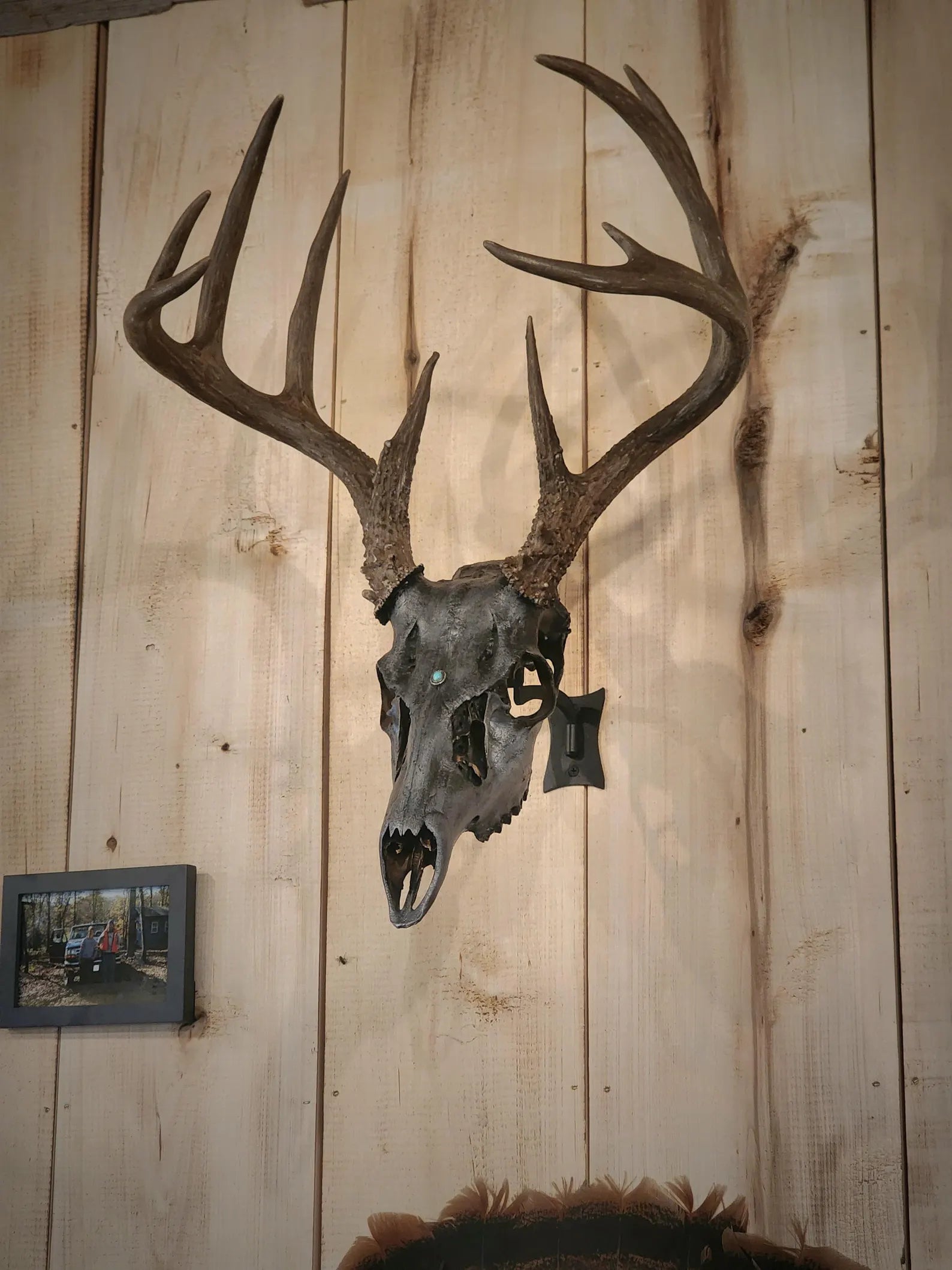 Original - Swivel Skull Hanger