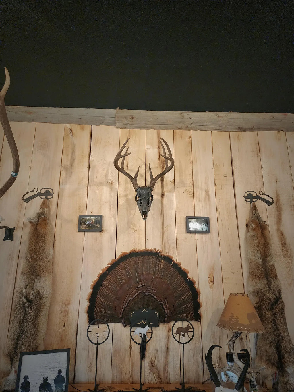 Original - Swivel Skull Hanger