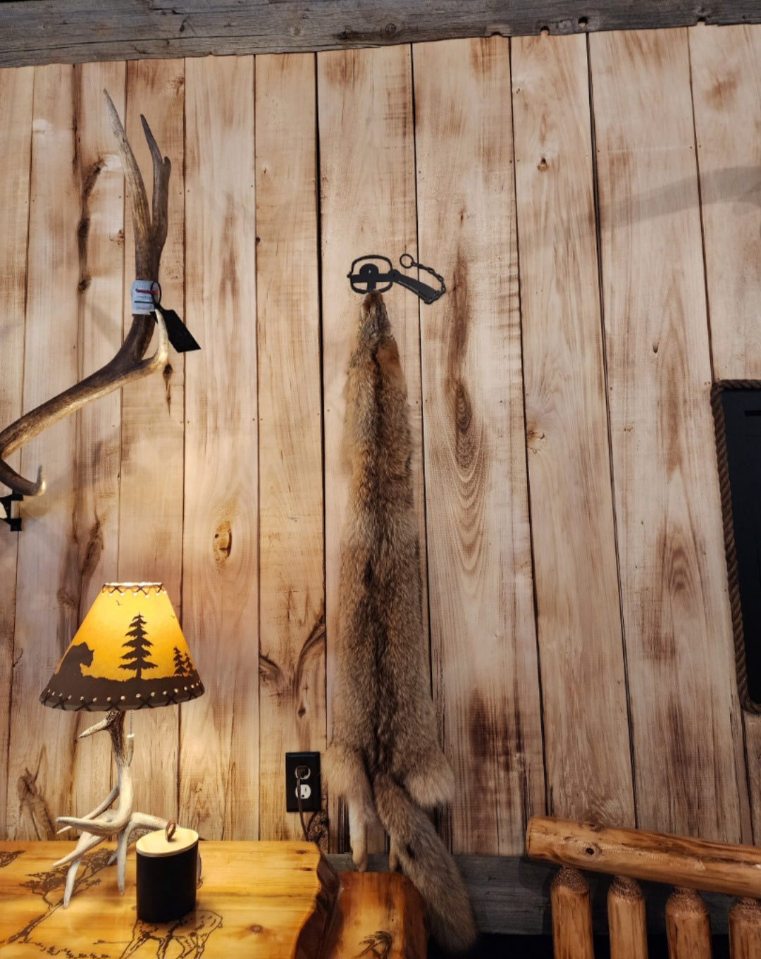 Foot Trap - Fur Hanger